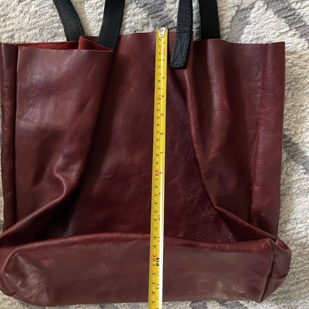 Beautiful Red leather handmade shoulder bag - Picture 9 of 11